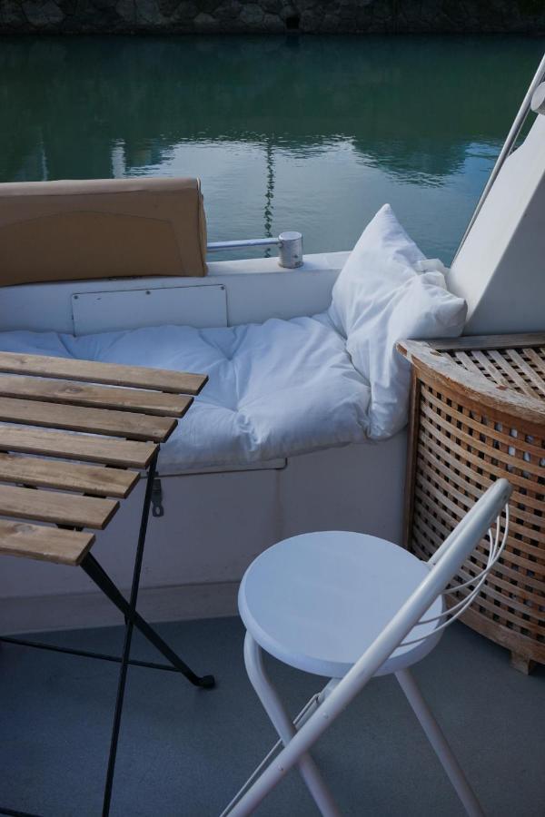 Hotel Bateau Cocoon Au Bassin Des Lumieres Burdeos Exterior foto